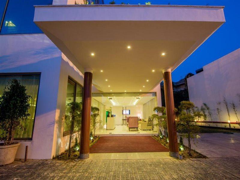The Imperial Poonam Hotel Phagwāra Kültér fotó